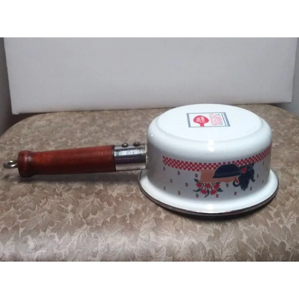 Vintage betty Crocker Enamel Sauce pan white printed 1 qt wood handle HTF RARE